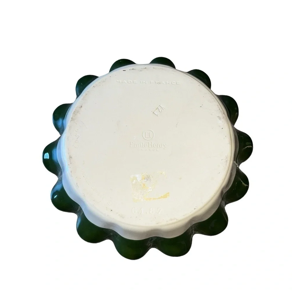 Emile Henry French Ceramic Artisan Ruffled 1 Pie Dish